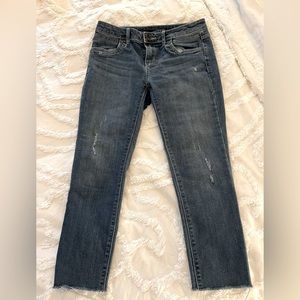 5/$25 Simply Vera VERA WANG cropped jeans